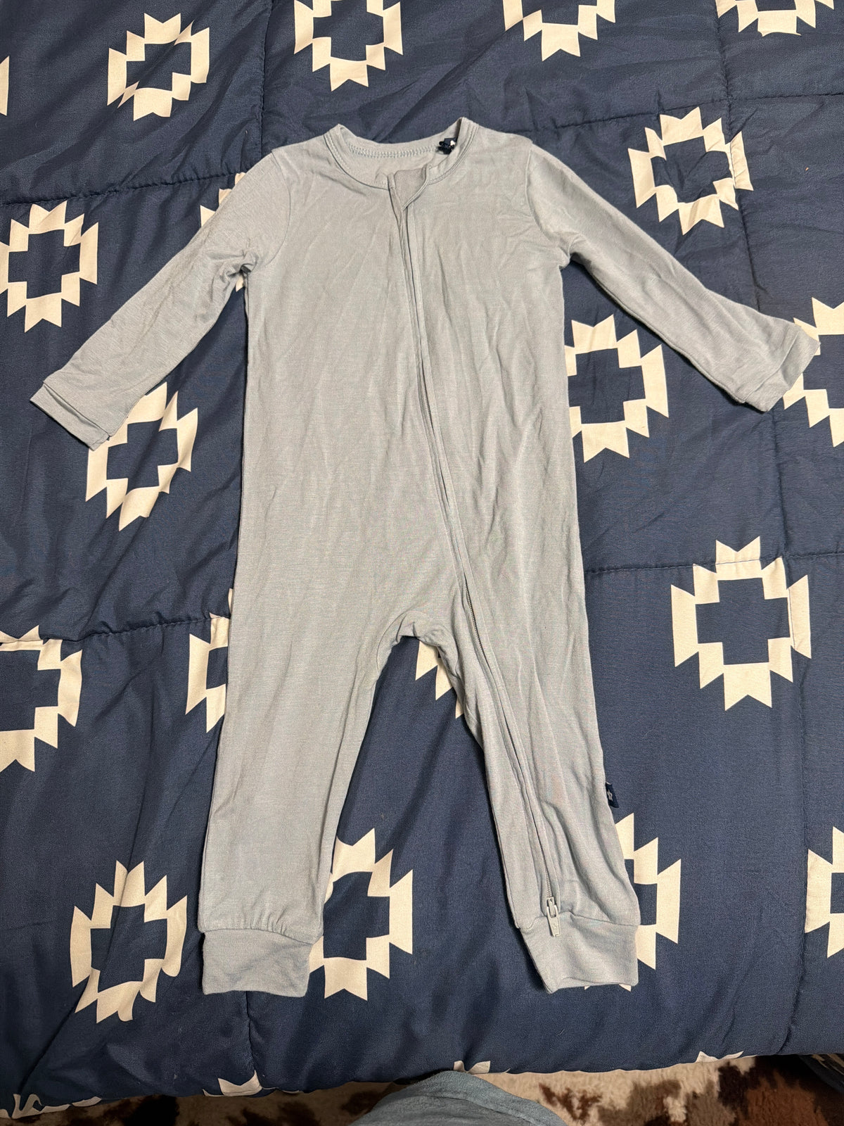 Little blue sleeper by Larkspur