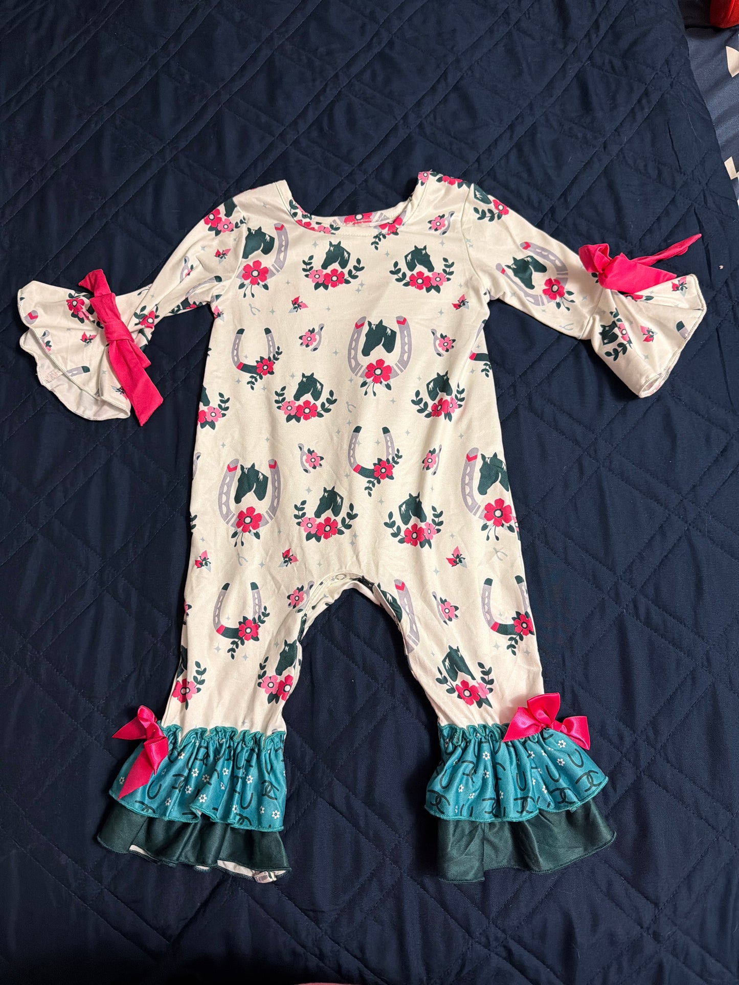Horseshoe romper